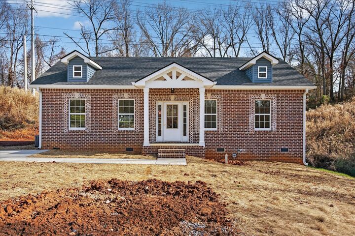 Property Photo: 613 Hill Road TN 37043