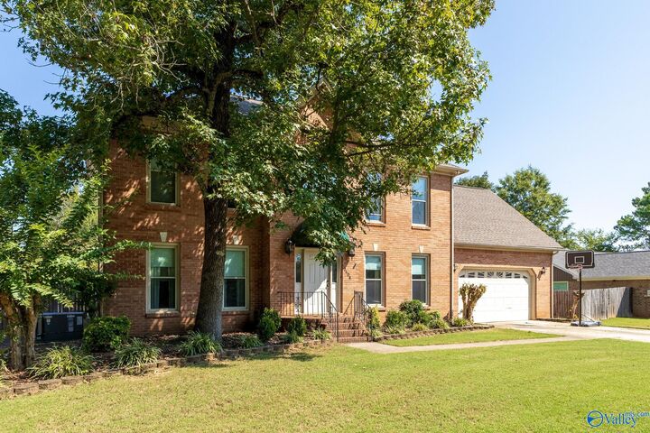 Property Photo: 2406 Auburn Drive AL 35603