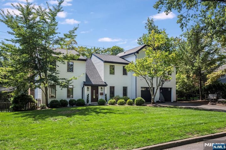 11 Carol Court  Glen Rock NJ 07452 photo