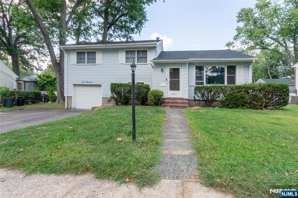Property Photo:  200 E Linden Avenue  NJ 07628 