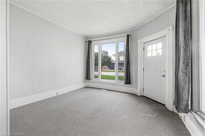 Property Photo:  74 Erie Avenue  ON N3S 2E9 
