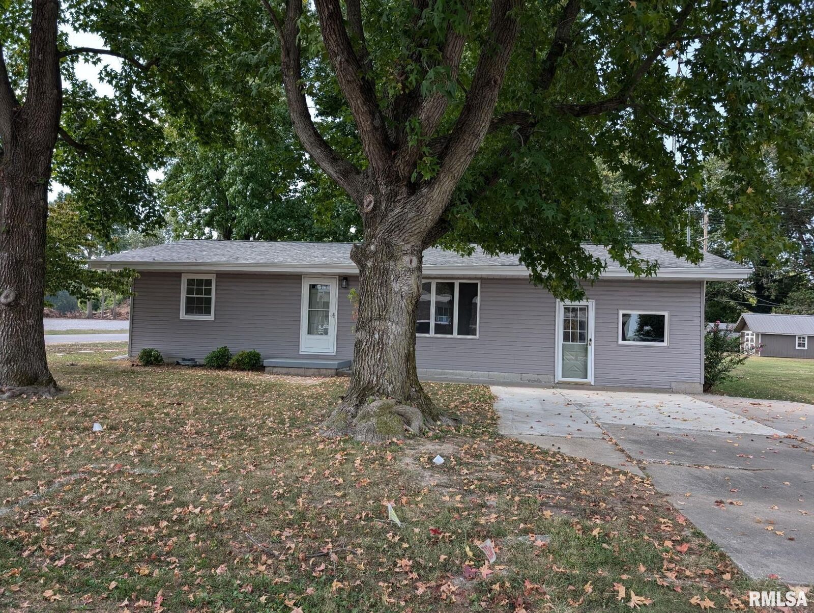 Property Photo: 515 S 6th Street IL 62932