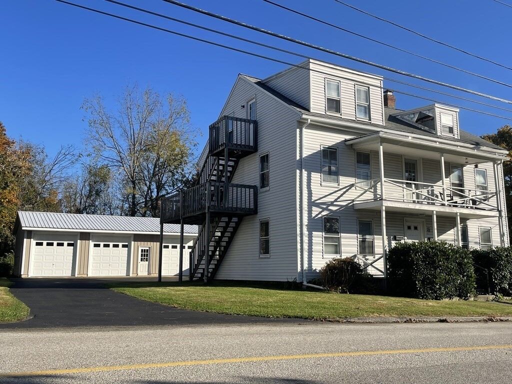 Property Photo:  48 Brandon Rd 3  MA 01571 