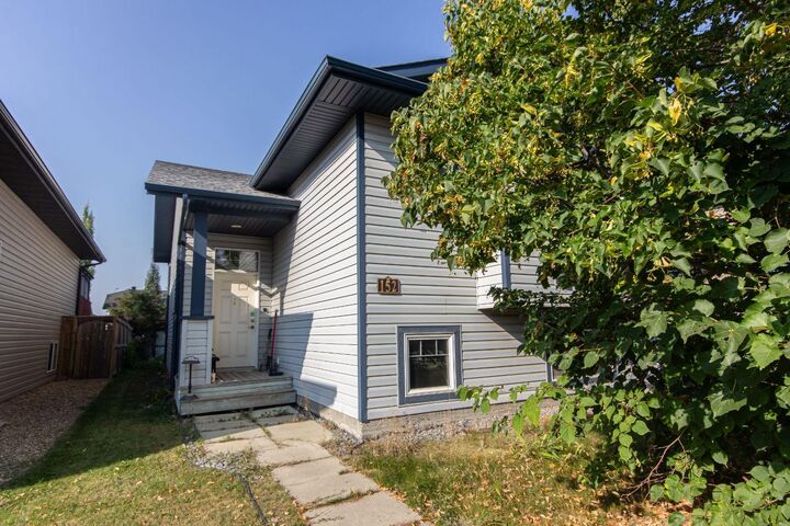Property Photo: 152 Kentwood Drive AB T4P 1P5