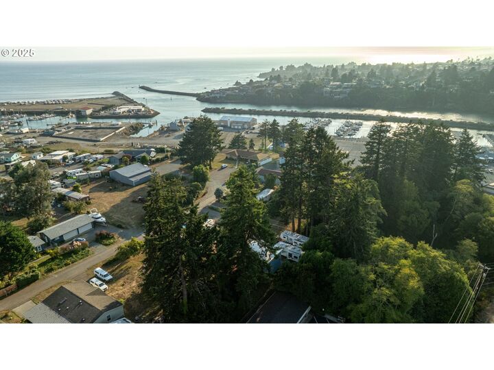 Property Photo:  97799 Hanscam Ln  OR 97415 