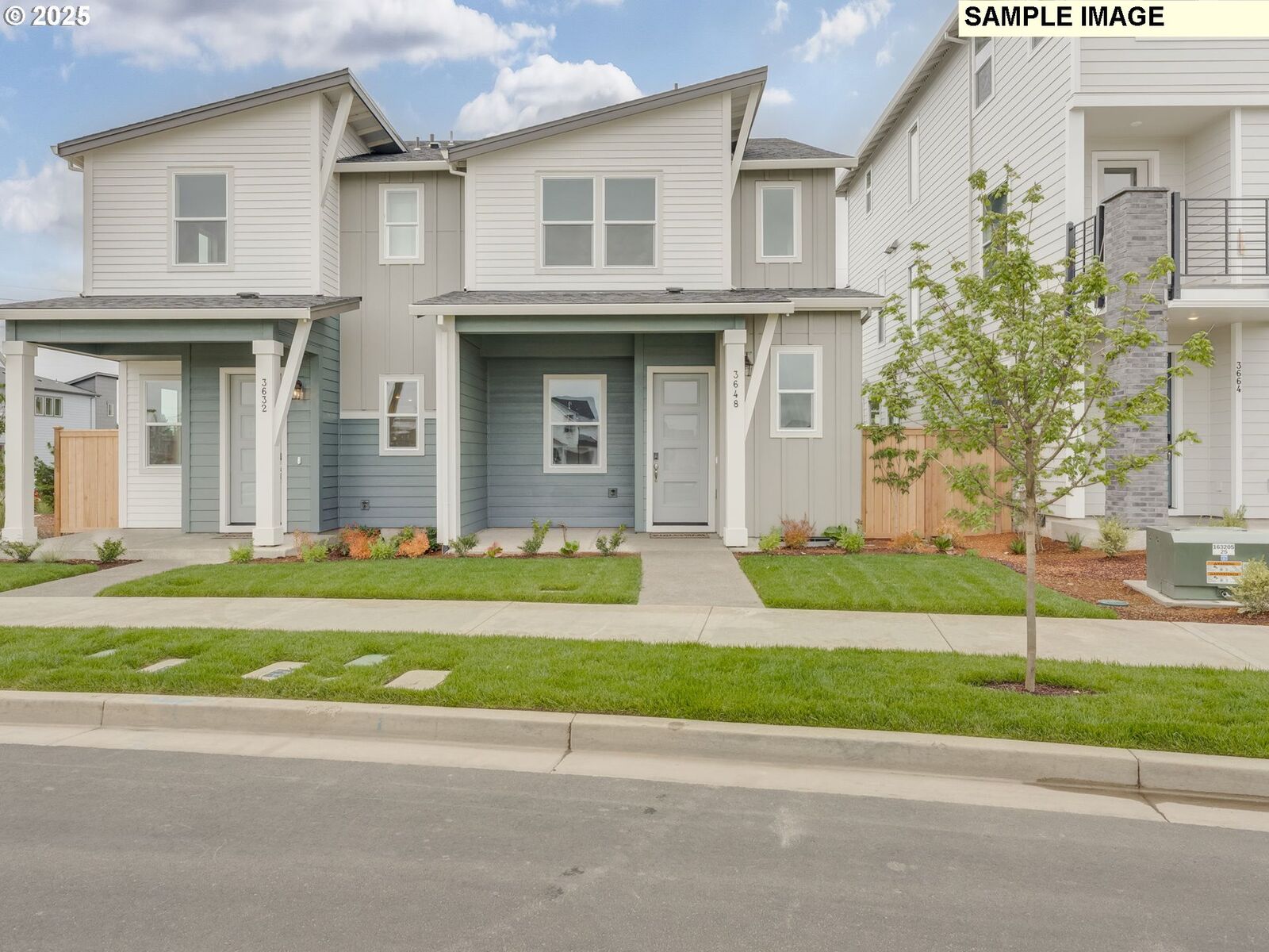 Property Photo:  8399 SE Blanton St  OR 97123 
