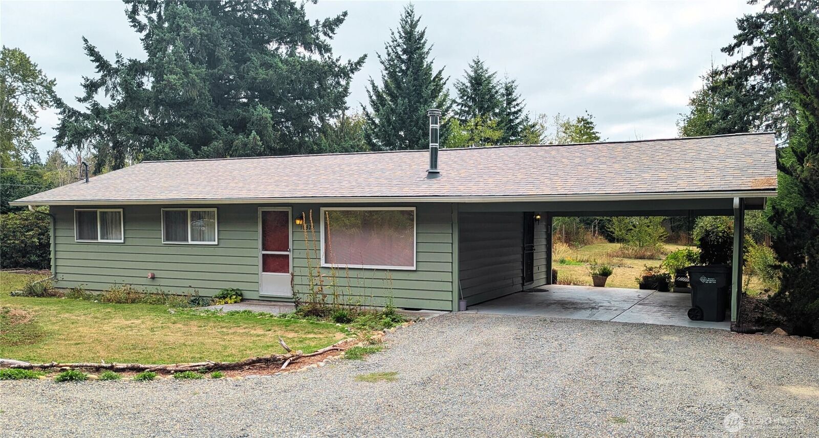 Property Photo:  10322  136th Street E  WA 98374 
