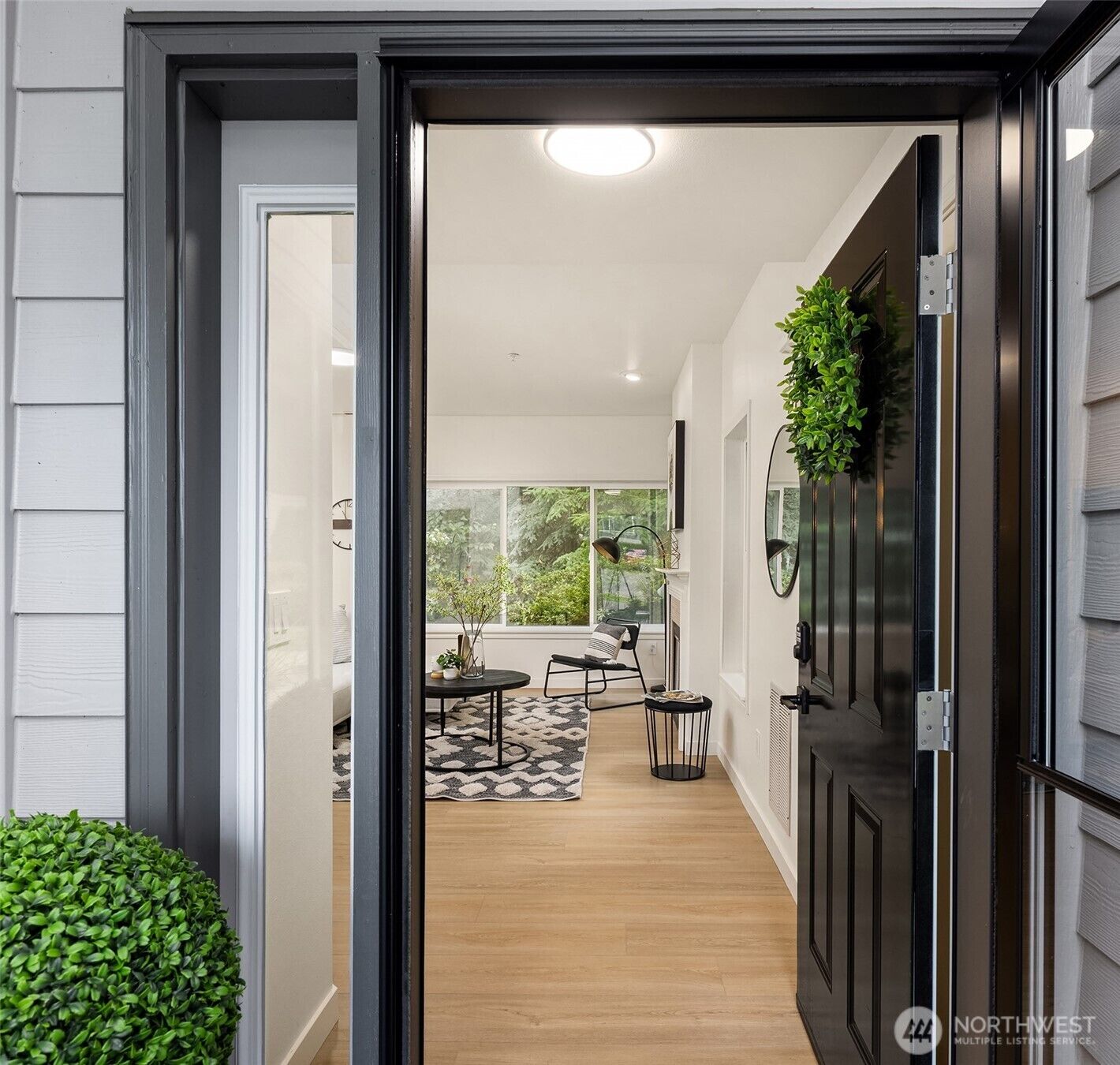 Property Photo: 3751 257th Avenue SE 5-2 WA 98029