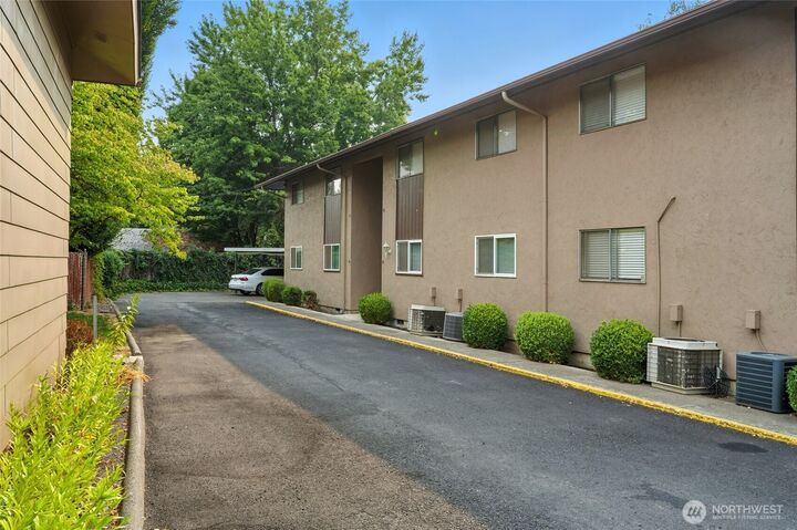 Property Photo:  532 E Alder Street 13  WA 99362 