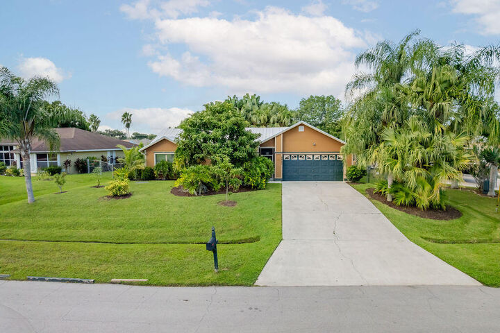 2951 SE Bella Road  Port Saint Lucie FL 34984 photo