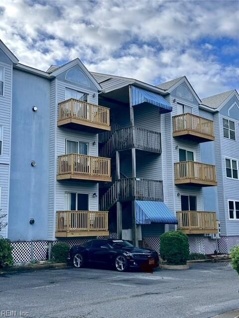 Property Photo: 1563 N King St 121 VA 23669