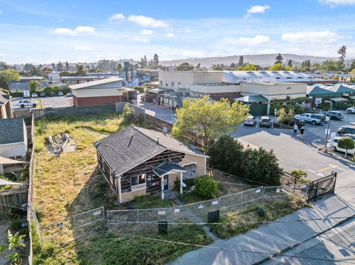 Property Photo:  719 Darwin Street  CA 95062