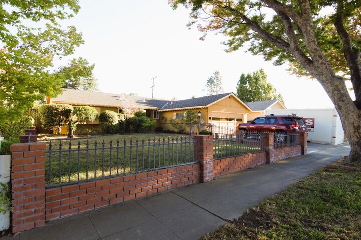 Property Photo:  1528 Willowdale Drive  CA 95118 