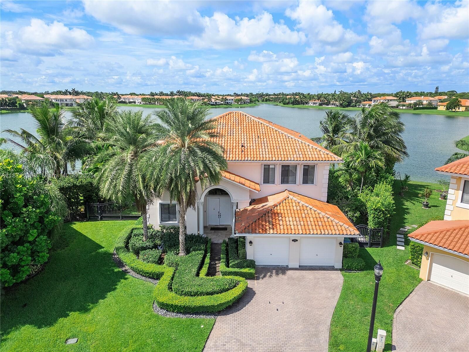 Property Photo: 7786 SW 188th Ter FL 33157