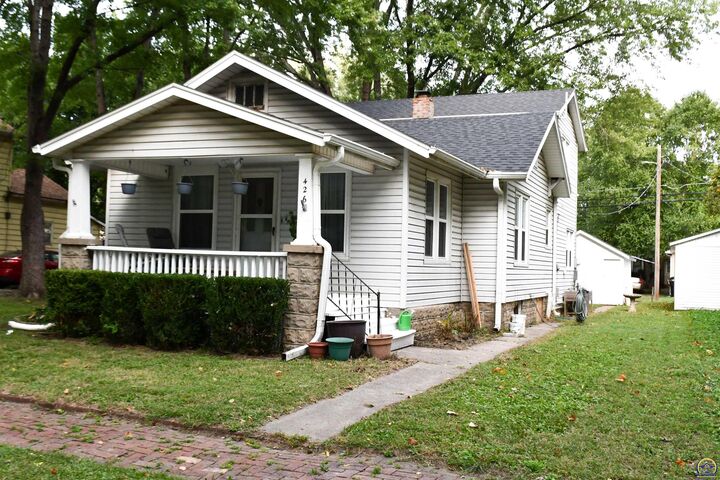 426 NE Grattan St  Topeka KS 66616 photo