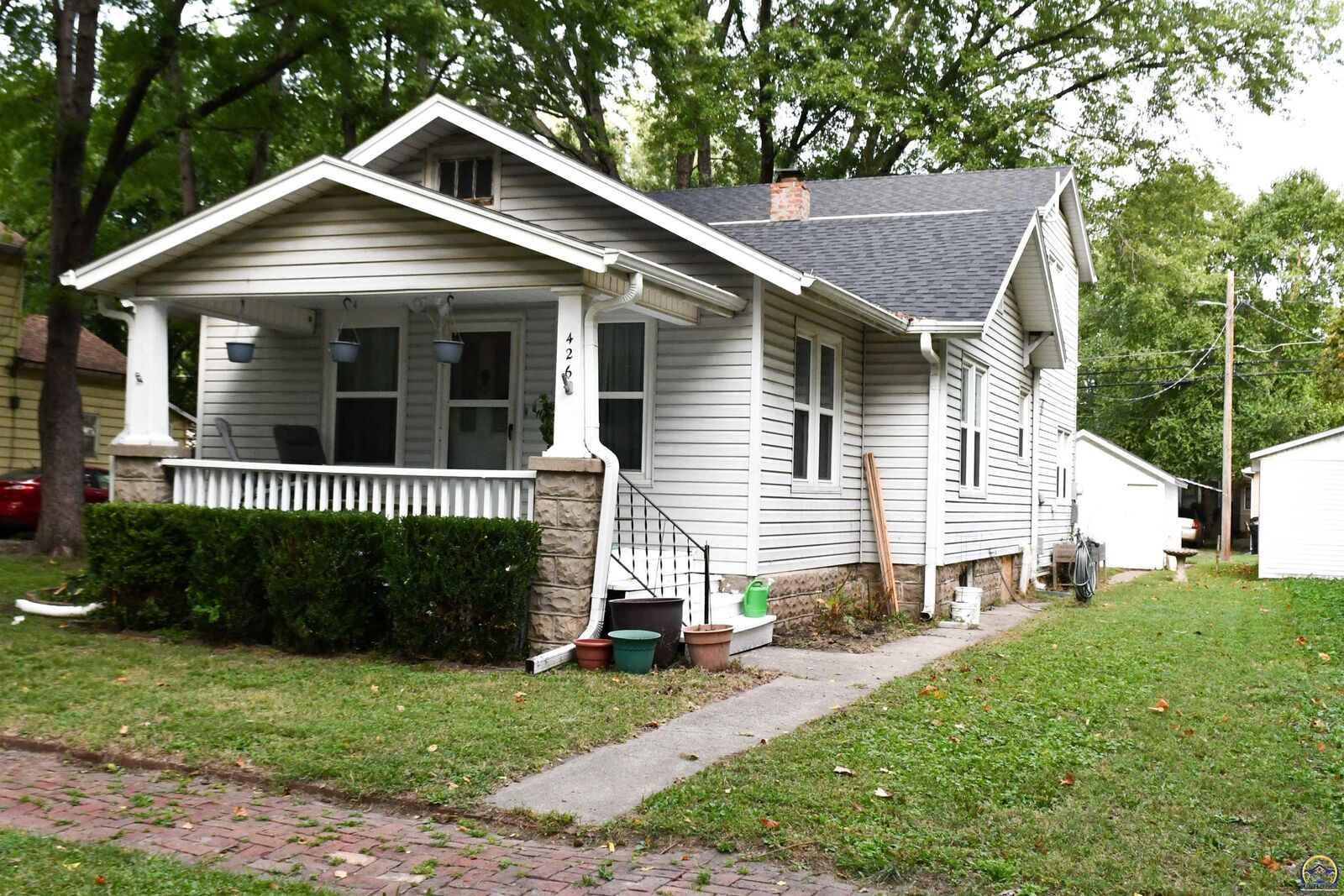 Property Photo:  426 NE Grattan St  KS 66616 