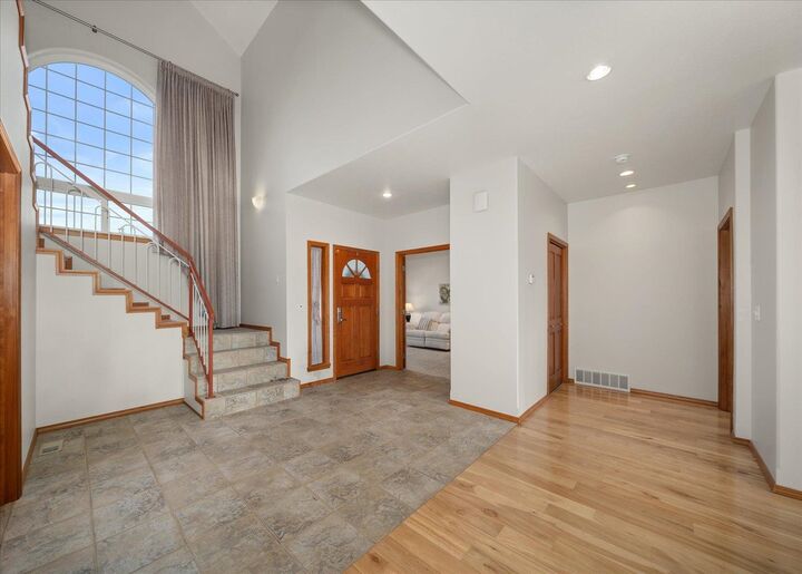Property Photo:  919 N Country Club Dr  WA 99006 