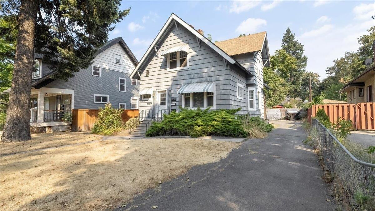 Property Photo:  2307 S Grand Blvd  WA 99203 