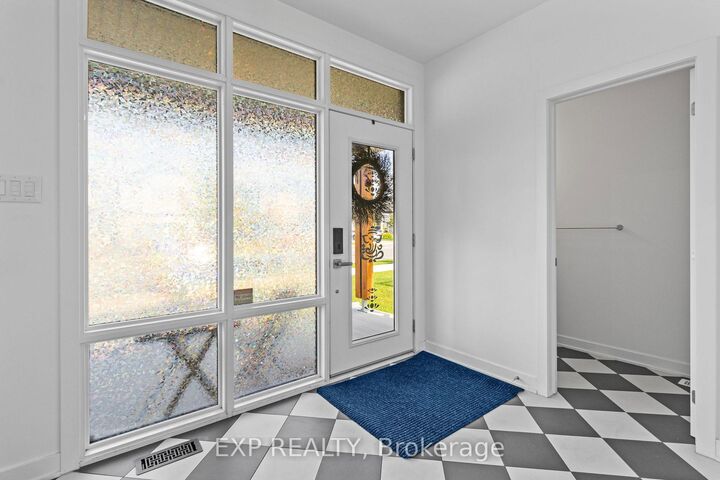 Property Photo:  4556 Kelly Farm Drive  ON K1X 0G8 