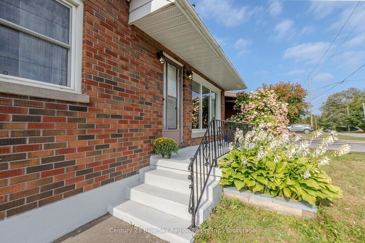 Property Photo: 1355 Jane Street ON P1B 3J5