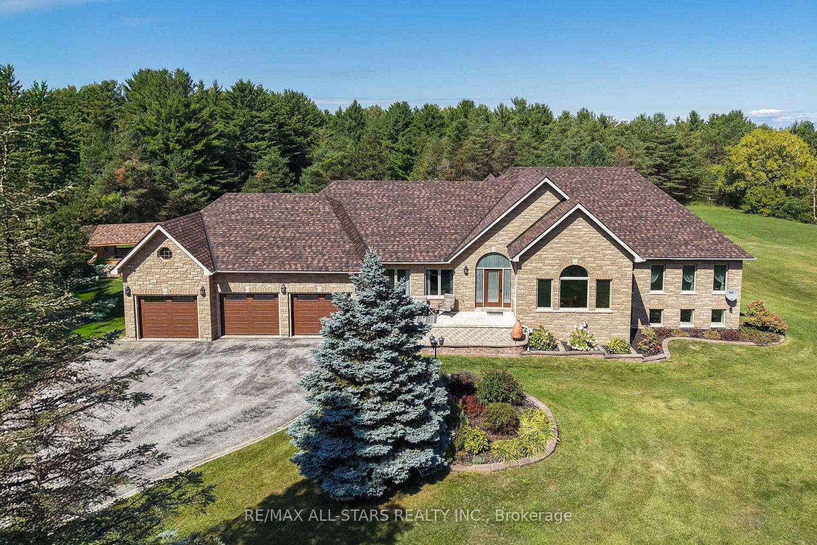 Property Photo:  210 Ashworth Road  ON L0G 1M0 