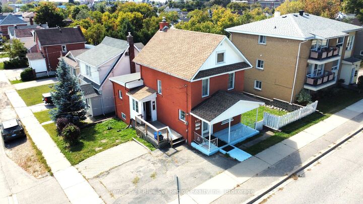 Property Photo:  695 High Street  ON P1B 6R9 