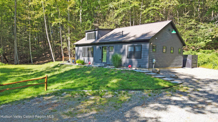 Property Photo:  87 Winnie  NY 12457 