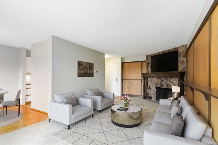 Property Photo:  853 Selkirk Ave 307  BC V9A 2T7 