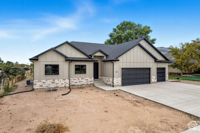 Property Photo: 359 E 700 N UT 84648
