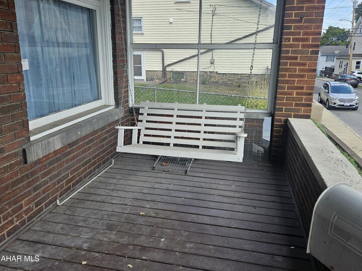 Property Photo:  2022 Pine Avenue  PA 16601 