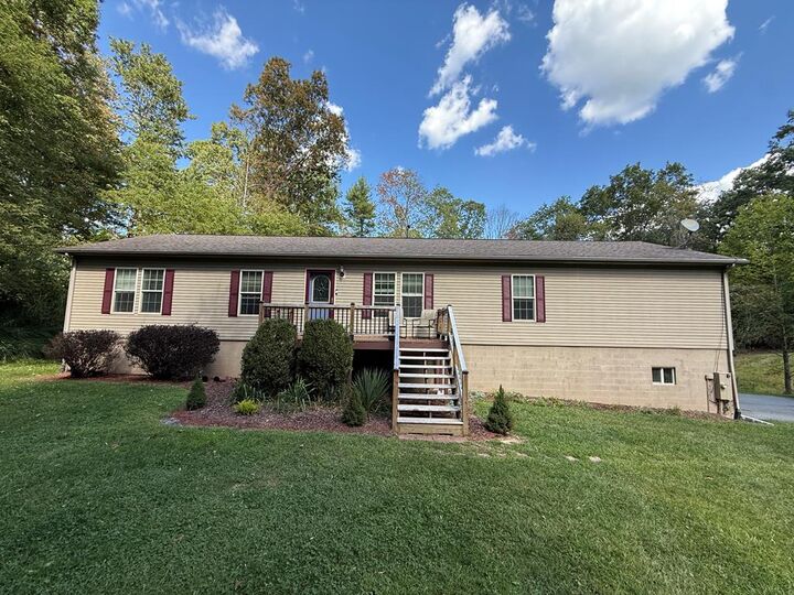 341 Elizabeth Kay Lane  Lewisburg WV 24901 photo
