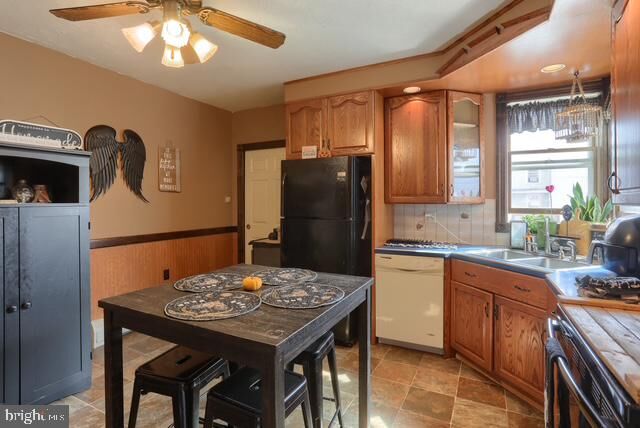 Property Photo:  314 Lehman Street  PA 17046 
