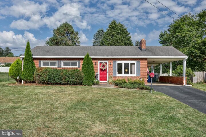 2009 Pineview Drive  York PA 17408 photo