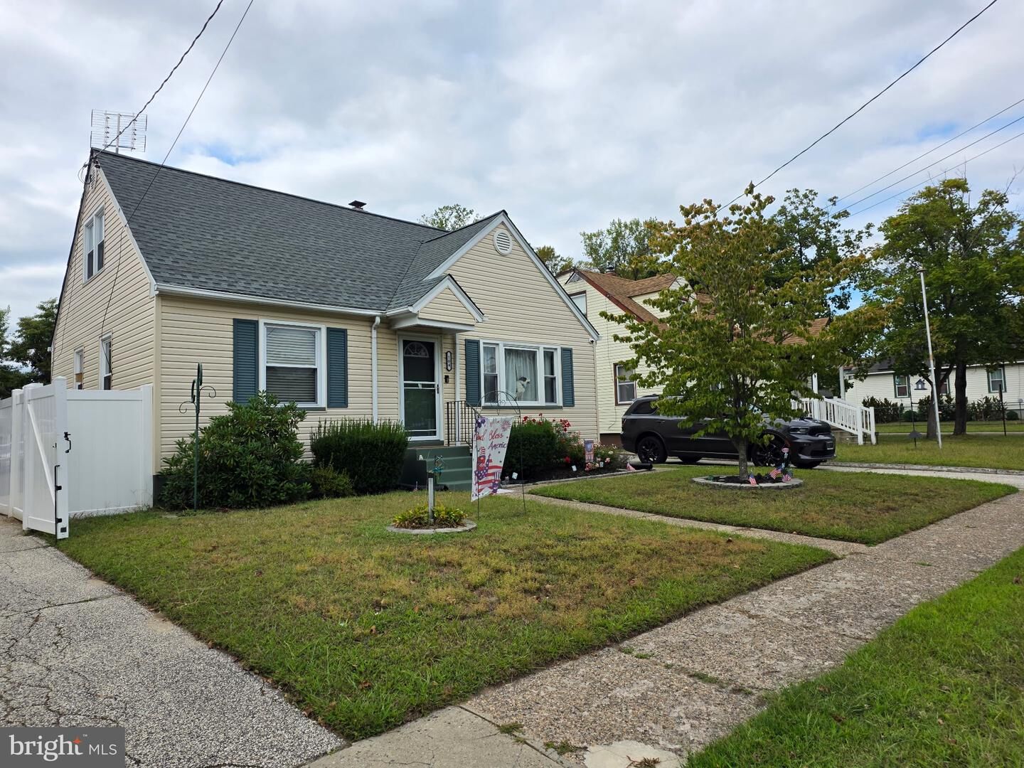 Property Photo:  104 W Elm Avenue  NJ 08021 