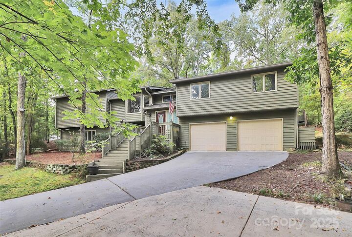 Property Photo:  16 Woodvine Lane  SC 29710 
