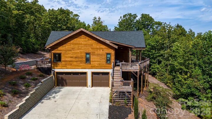 Property Photo: 265 Grandview Peaks Drive NC 28761