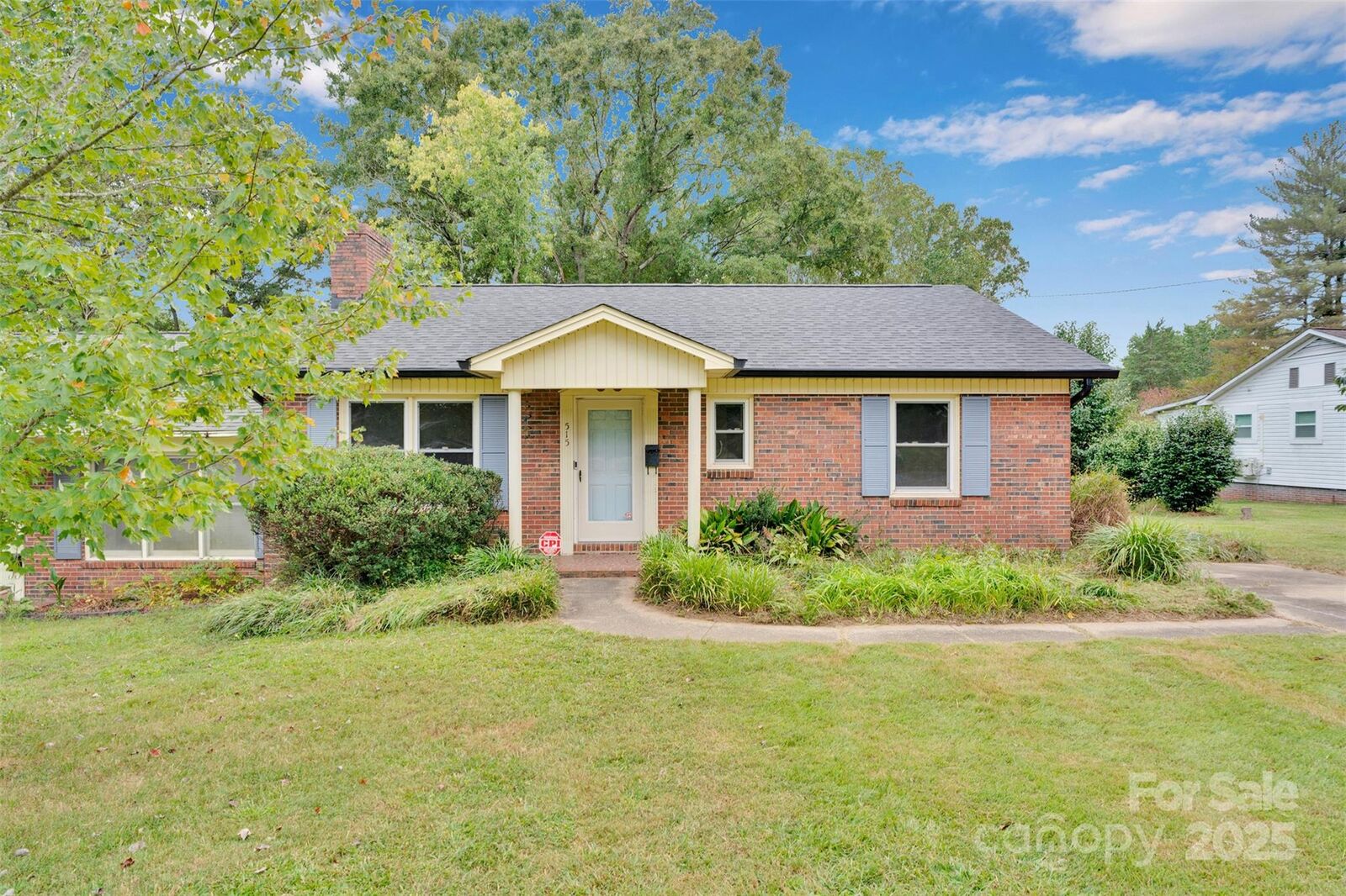 Property Photo:  515 Broad Street  NC 28152 