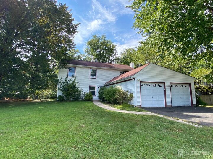 8 Wethersfield Drive  Plainsboro NJ 08536 photo