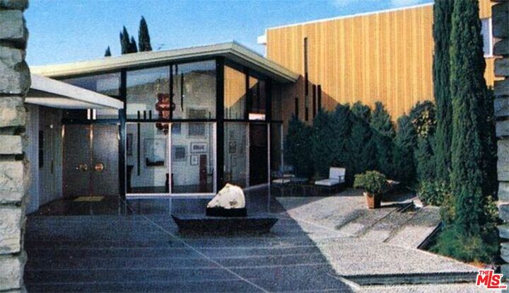 Property Photo: 2859 Coldwater Canyon Dr CA 90210