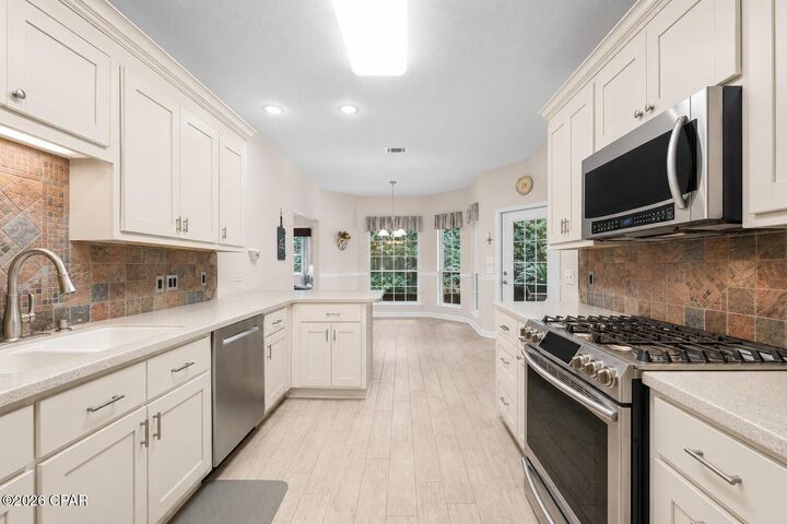 Property Photo:  3262 Country Club Drive  FL 32444 