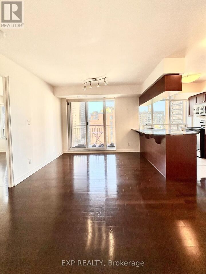 Property Photo:  60 St Clair Avenue West 1101  ON M4V 1M7