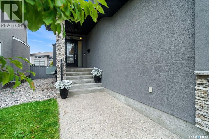 Property Photo:  4311 Sandpiper Crescent E  SK S4V 1N3 