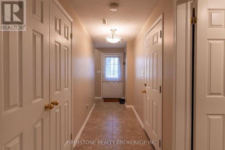 Property Photo:  175 Stanley Street 9  ON L4M 0G2 