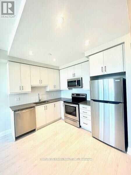 Property Photo:  15 Lynch Street 1804  ON L6W 2Z8 