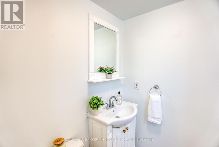 Property Photo:  43 Jackson Court 69  ON K2K 1B6 