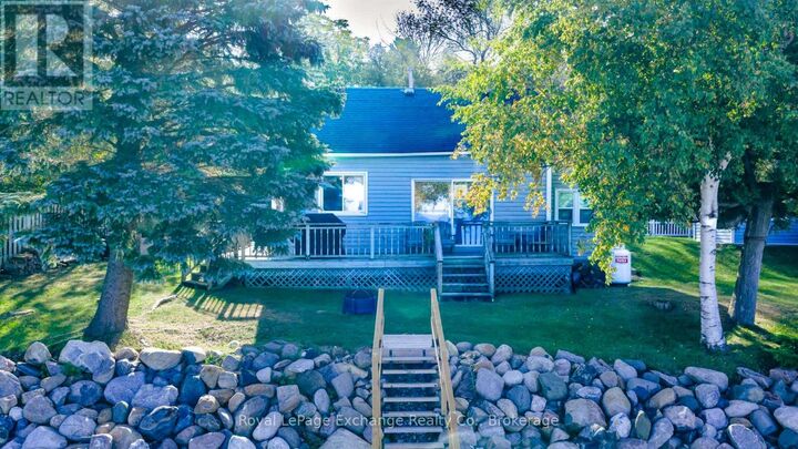 Property Photo:  264 Goderich North  ON N2Z 2K3 