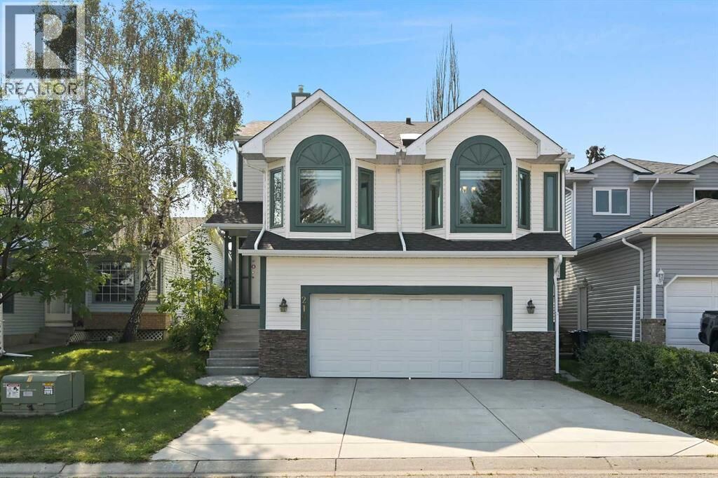 Property Photo:  219 Hidden Valley Place Northwest  AB T3A 4Z5 