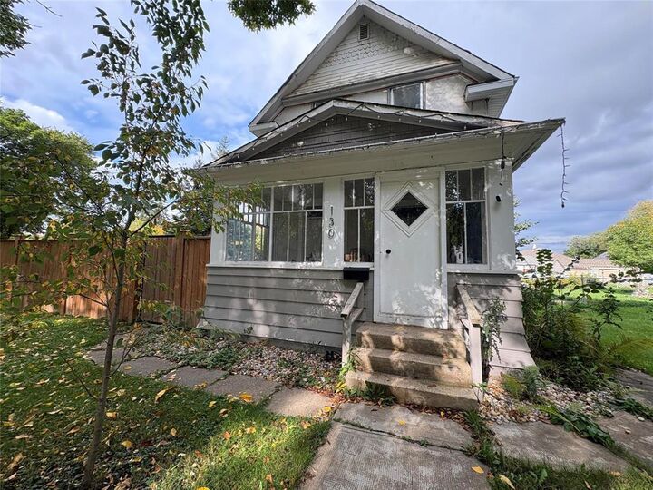 130 4th Avenue Southwest  Dauphin MB R7N 1T7 photo