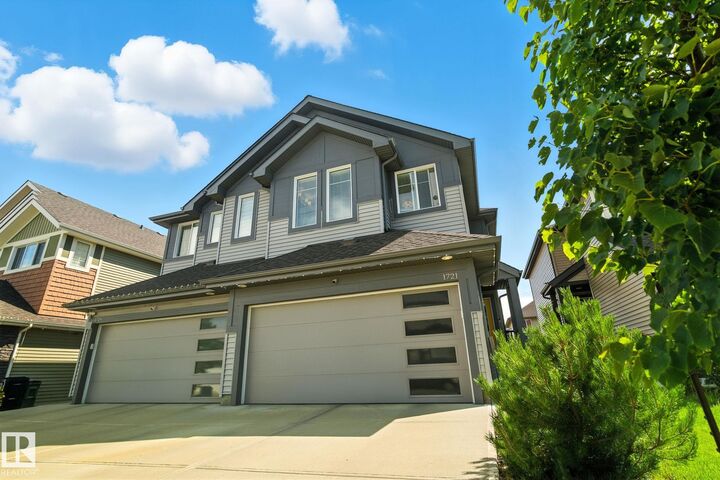 1721 Dumont Crescent SW  Edmonton AB T6W 3J2 photo