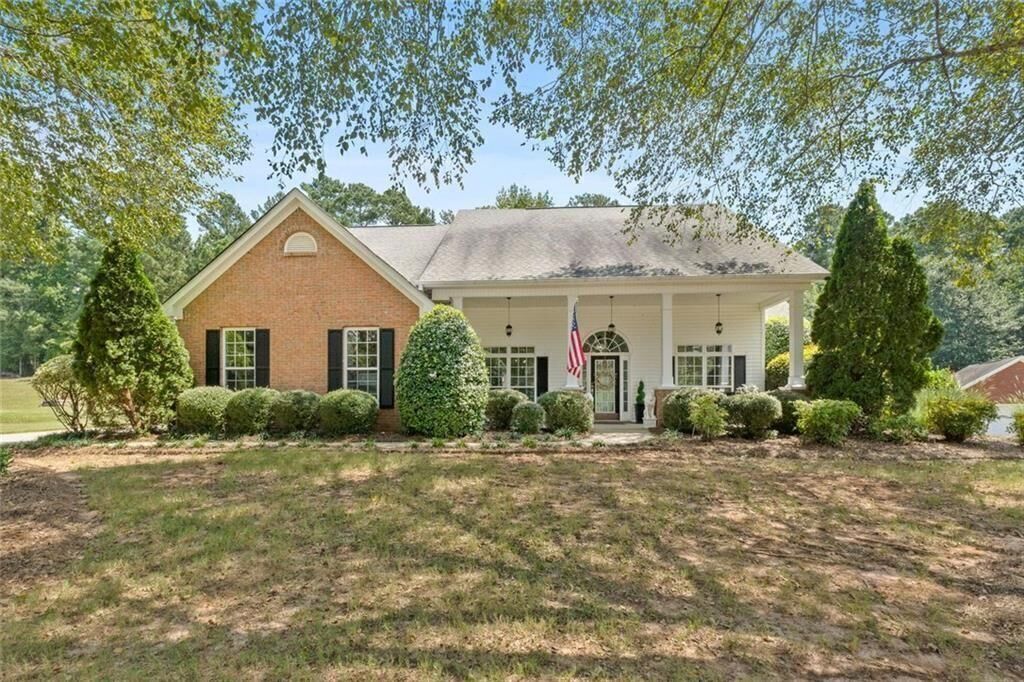 Property Photo:  1204 Foxcreek Drive  GA 30252